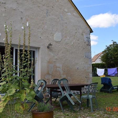 Bed and Breakfast Au Calme Houssay  Екстер'єр фото