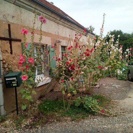 Bed and Breakfast Au Calme Houssay  Екстер'єр фото