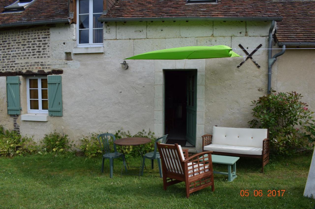 Bed and Breakfast Au Calme Houssay  Екстер'єр фото