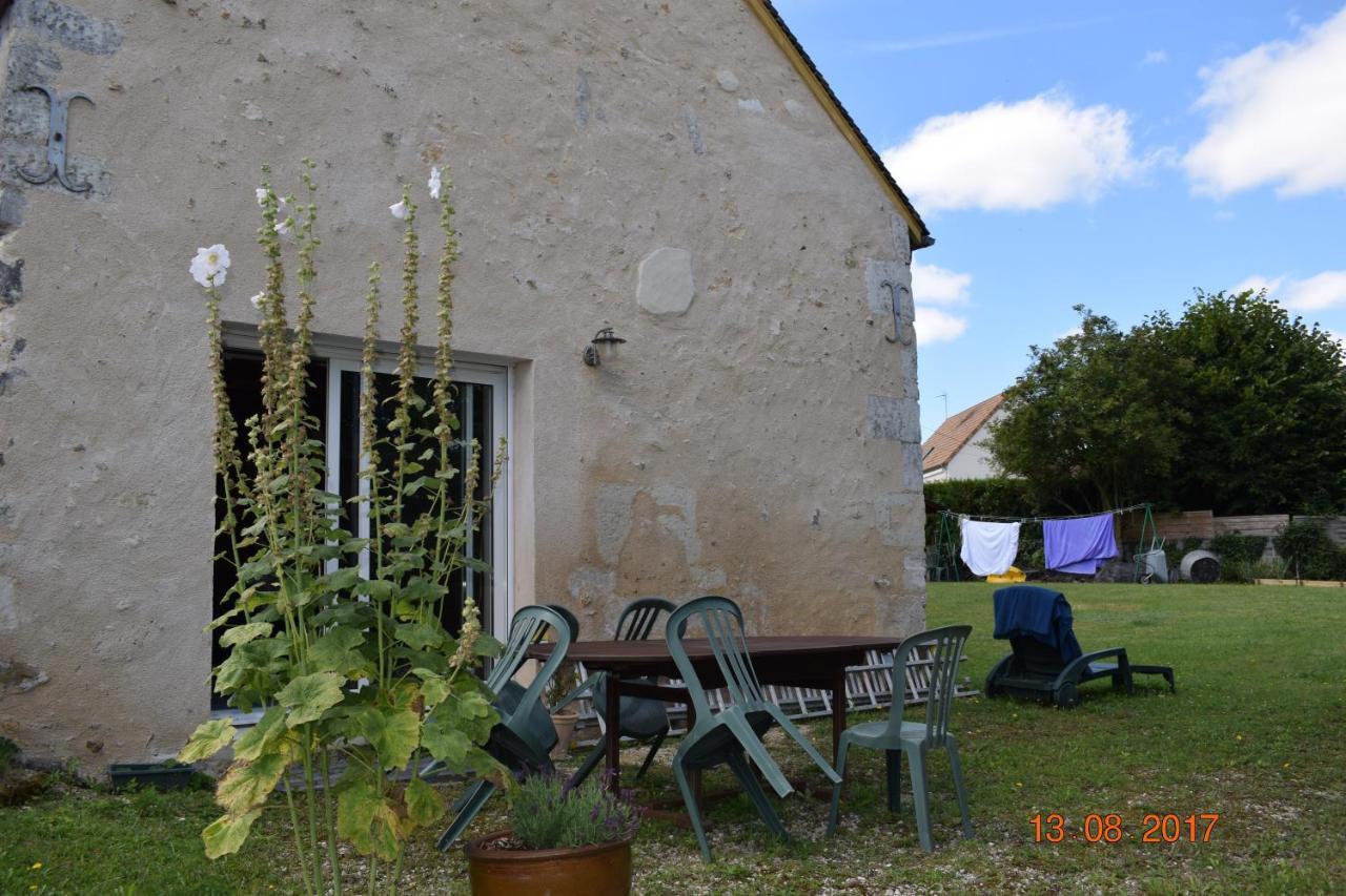 Bed and Breakfast Au Calme Houssay  Екстер'єр фото