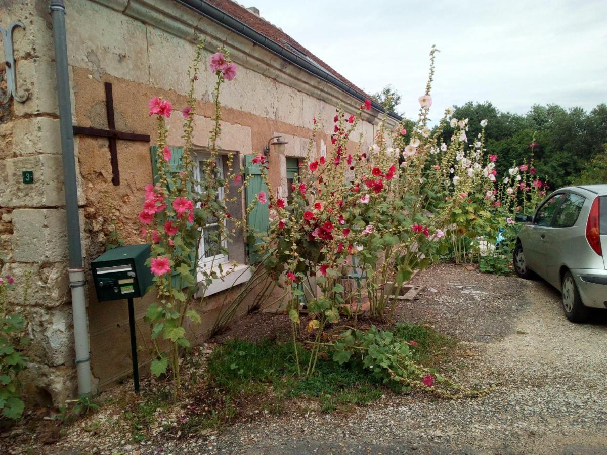 Bed and Breakfast Au Calme Houssay  Екстер'єр фото
